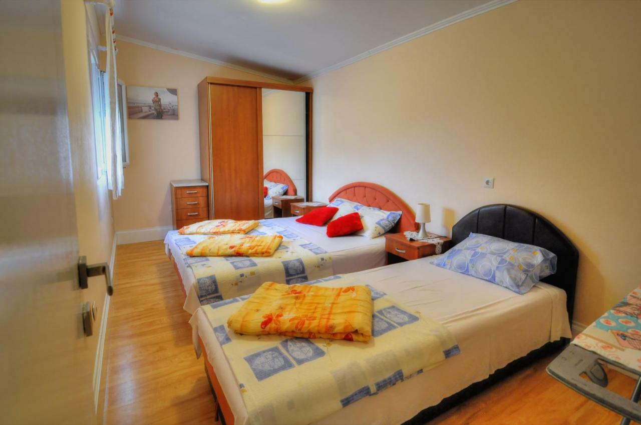 Apartments Banicevic Tivat Buitenkant foto